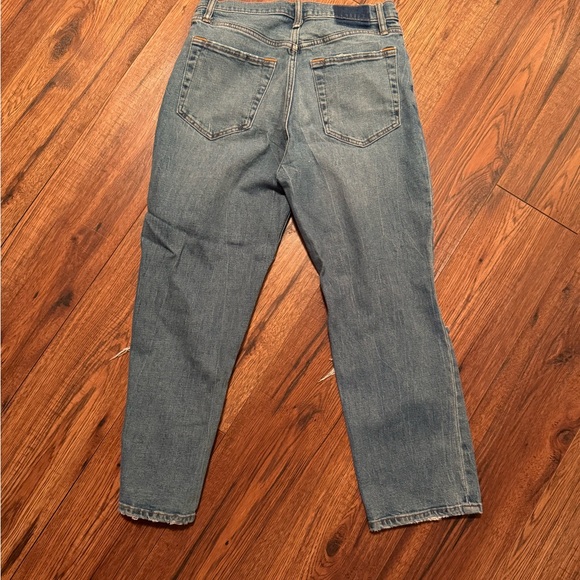 A&F Straight High-Rise Jeans - Picture 4 of 4